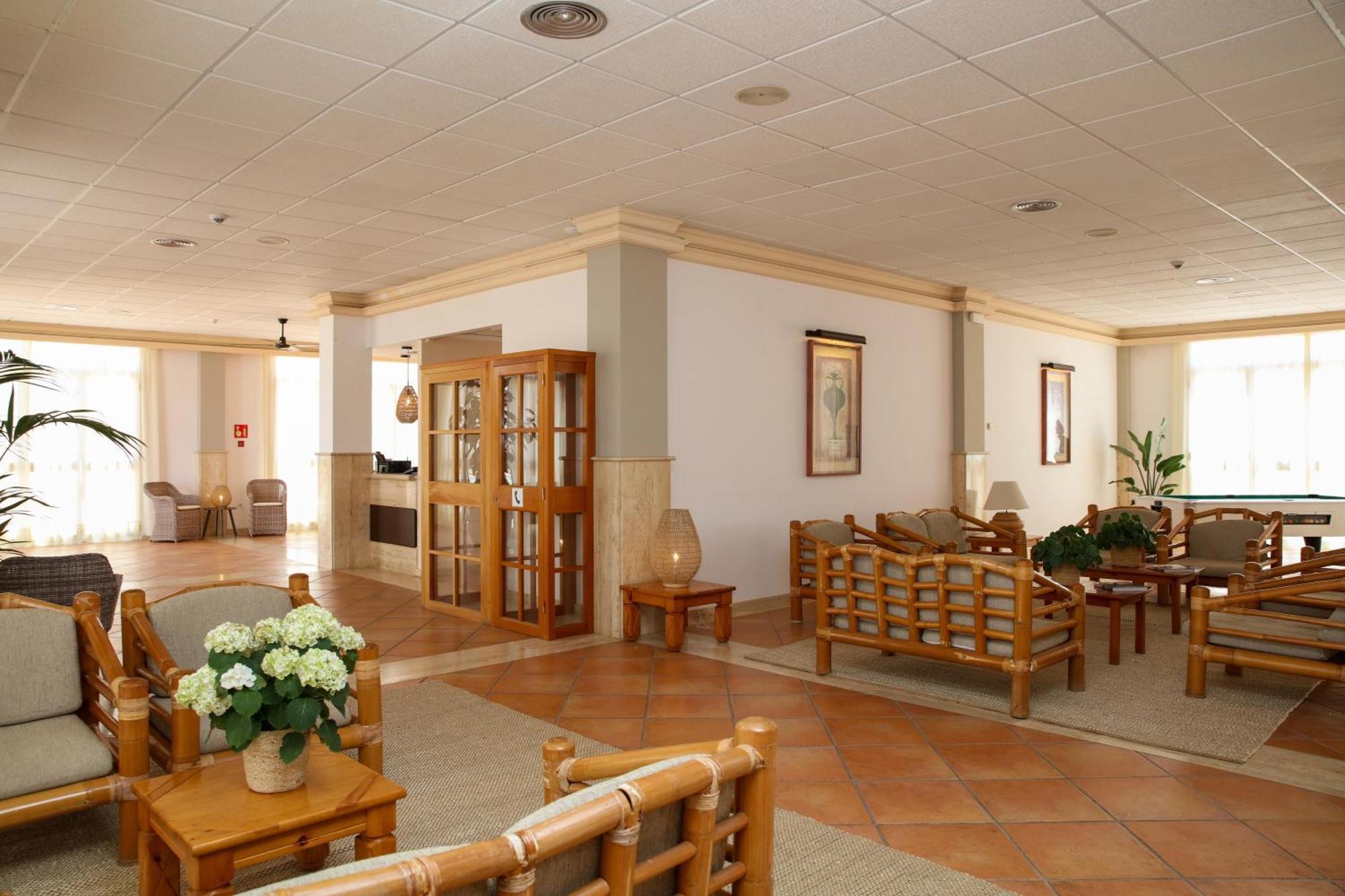 Nuramar Aparthotel Калан-Бош Экстерьер фото